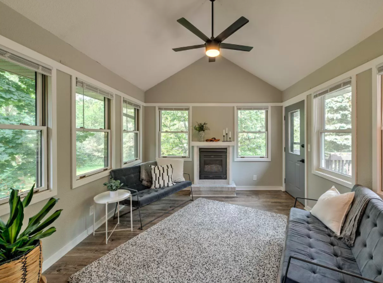 River Falls, Wis. houses with hot tubs for sale